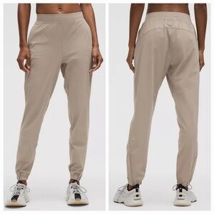 NWT Lululemon Adapted State High-Rise Jogger Warm Ash Gray Size 10